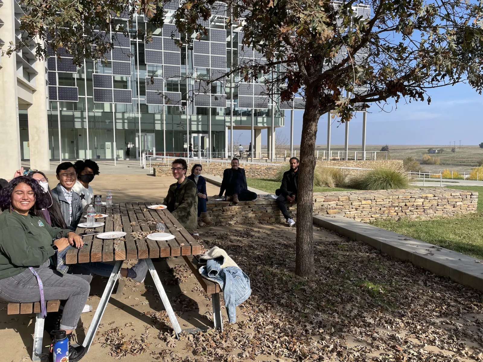 Joint LInC and Marghetis Lab pizza lunch, Fall 2021